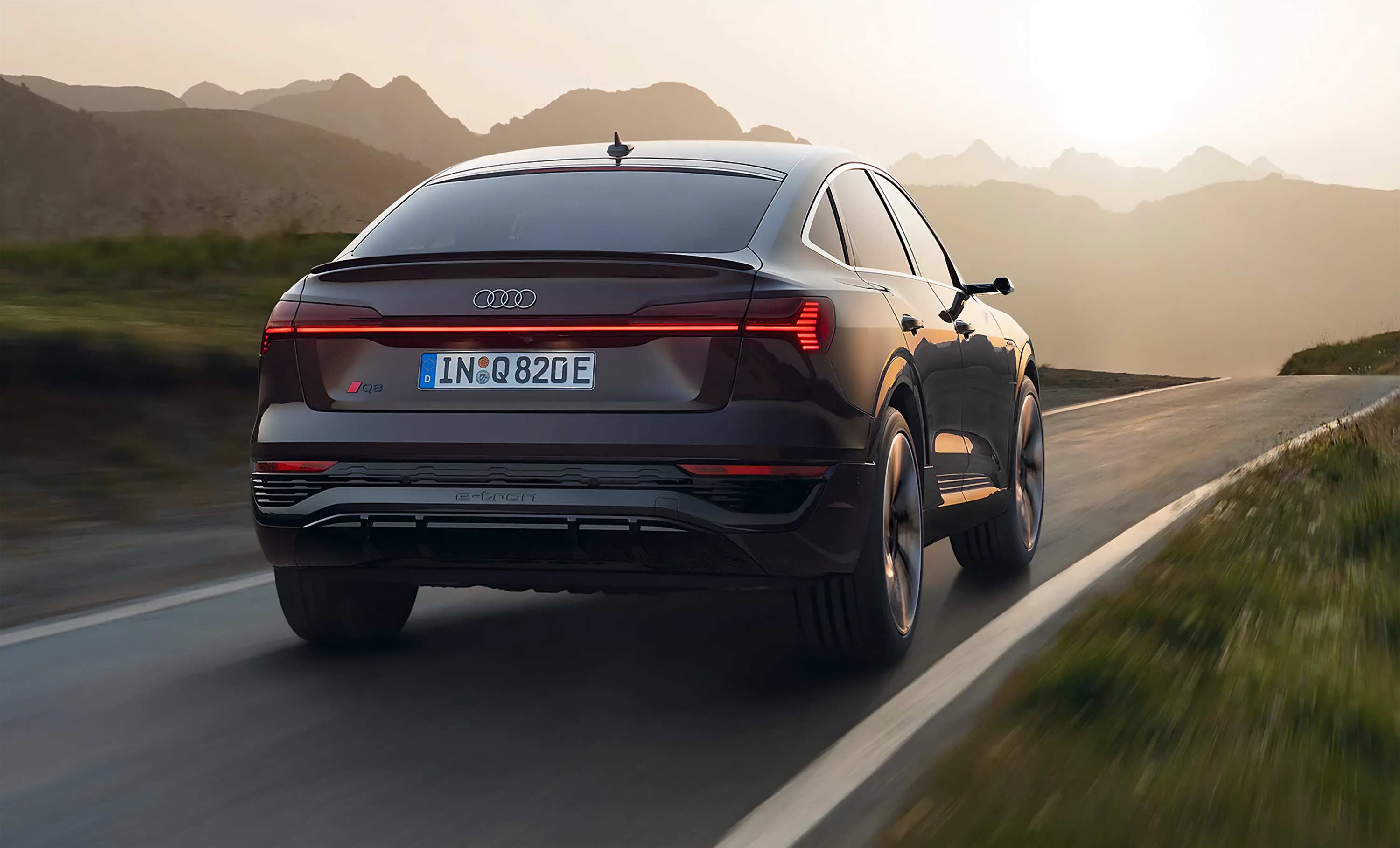 Audi Q8 Sportback, vista posteriore