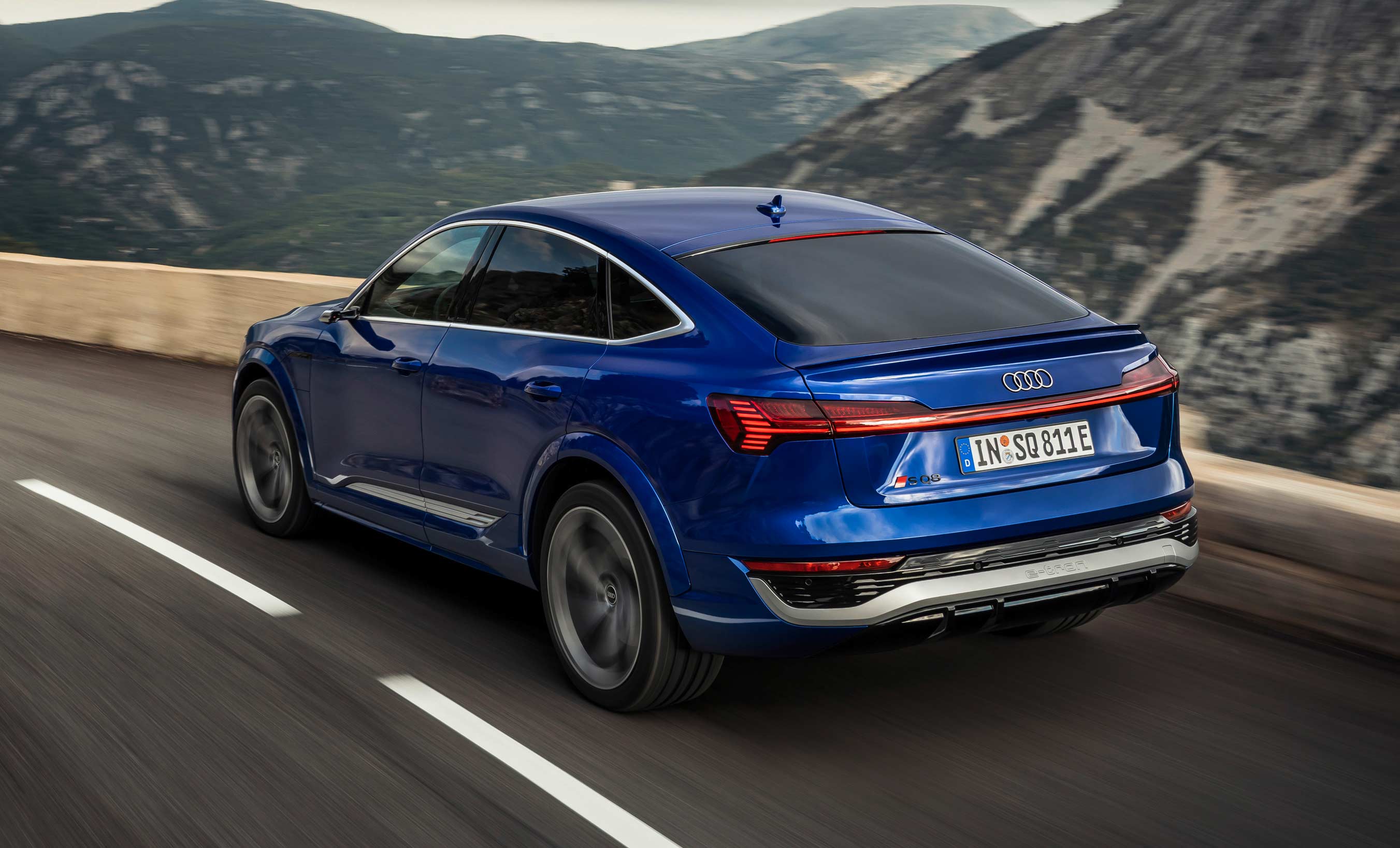 Audi Q8 Sportback, vista posteriore