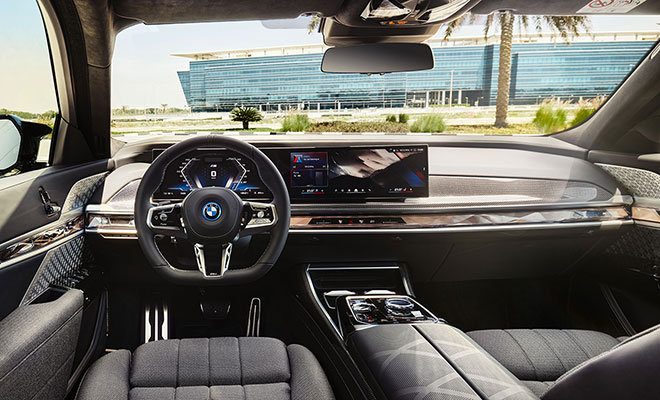 BMW i7