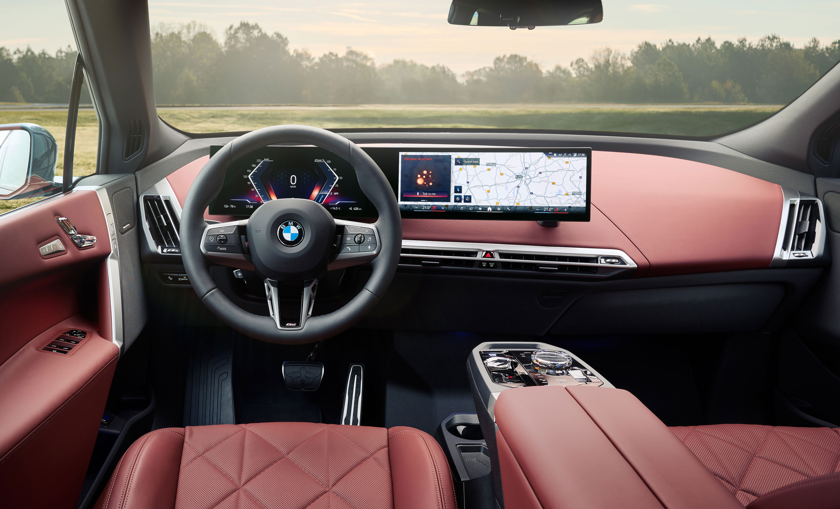 BMW iX, interni