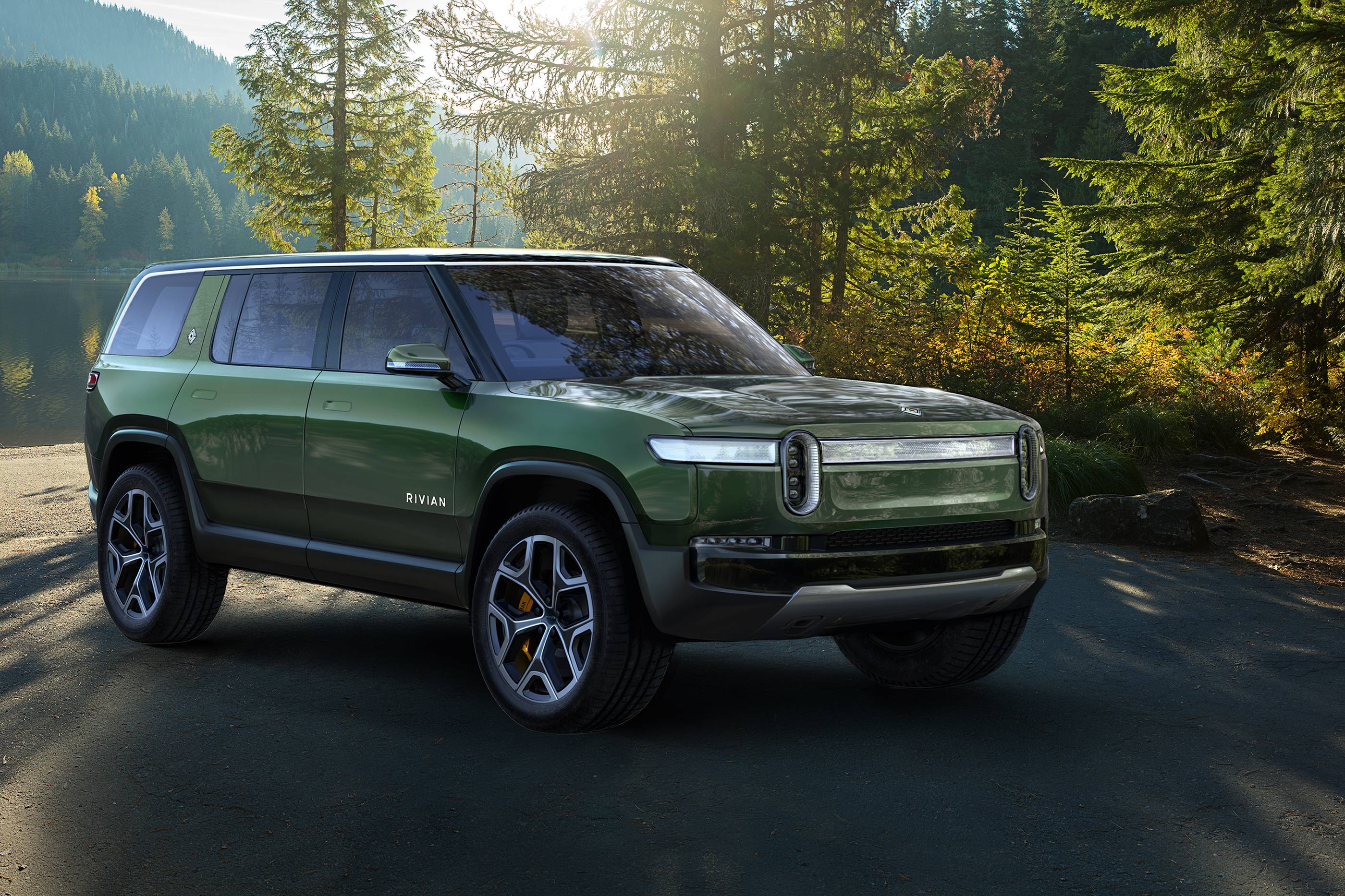 Rivian R1S